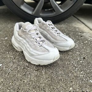 Nike Air Max 95 Triple White Sneakers Kids Youth 1 Athletic Running Shoes